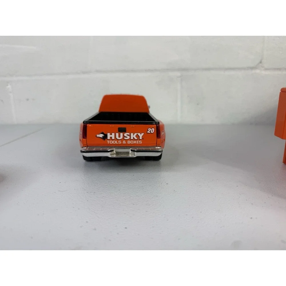 Action Brookfield Collectors Guild 1:24 Tony Stewart Crew Cab, Enclosed Trailer